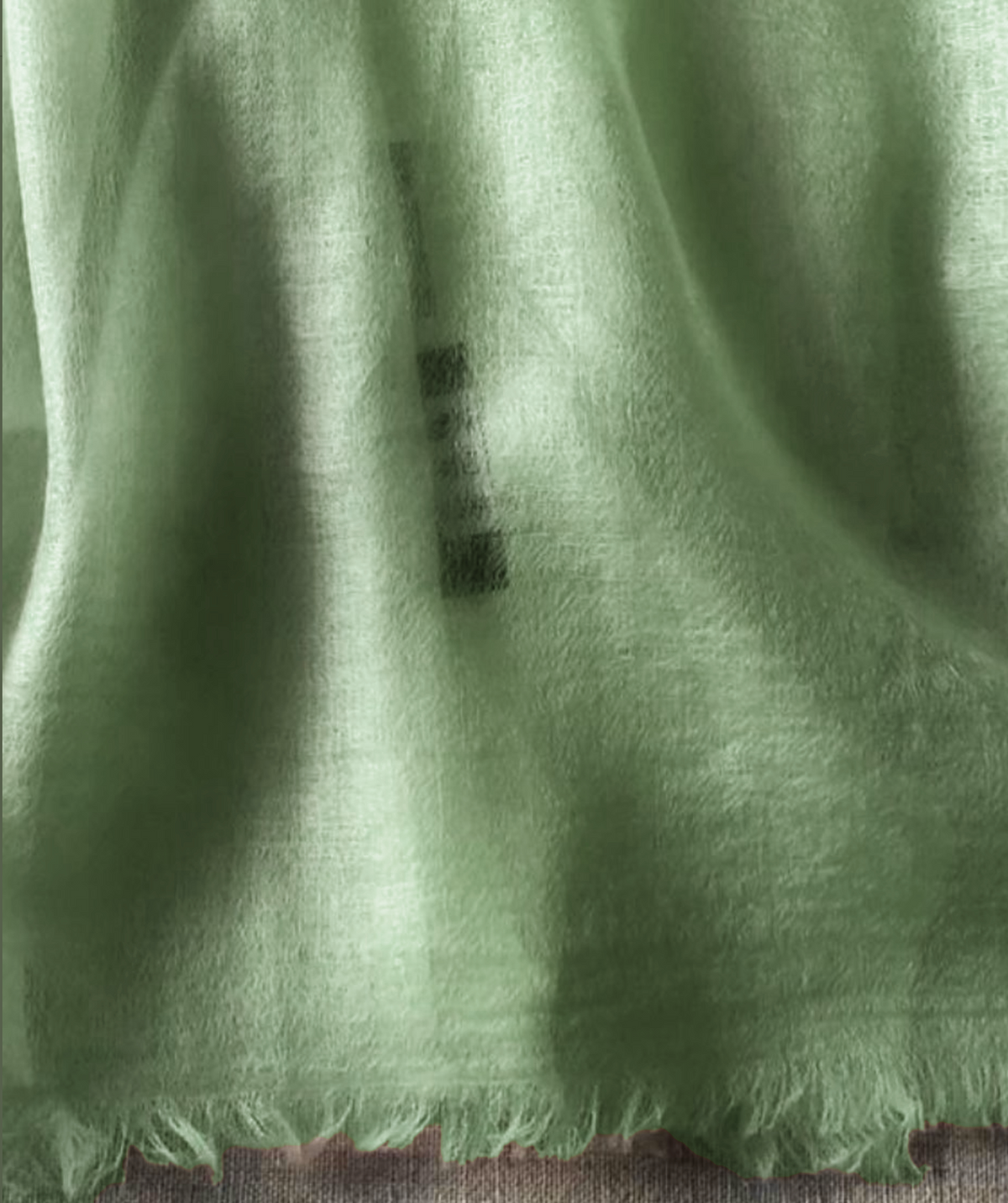 Resort wear shawl 100% Cashmere off white