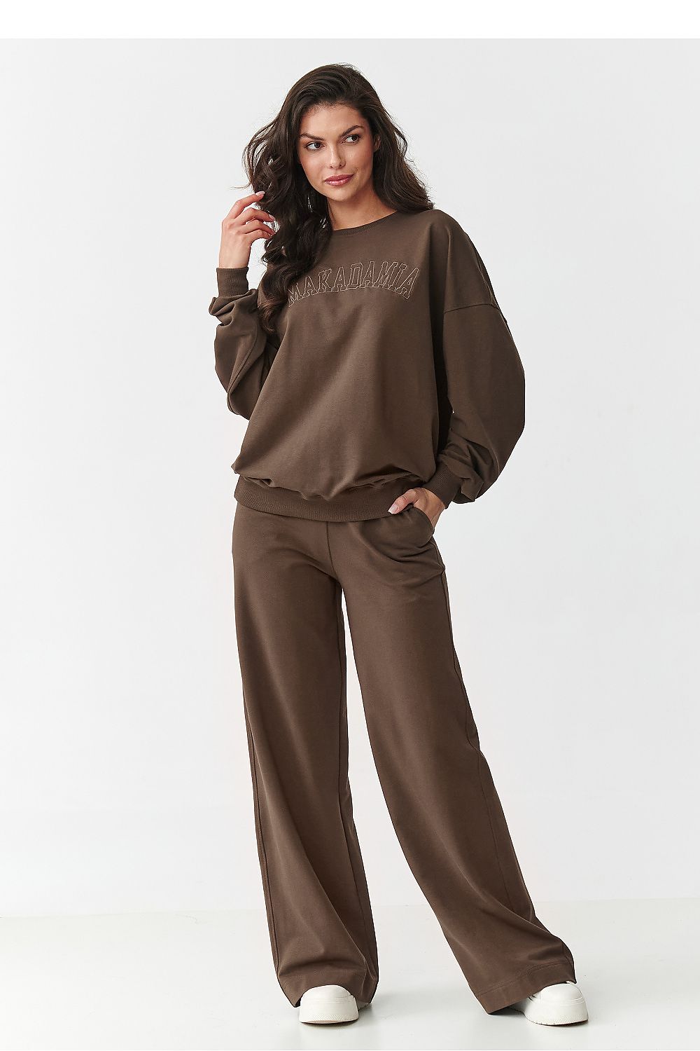 Shoulder Line Set Makadamia